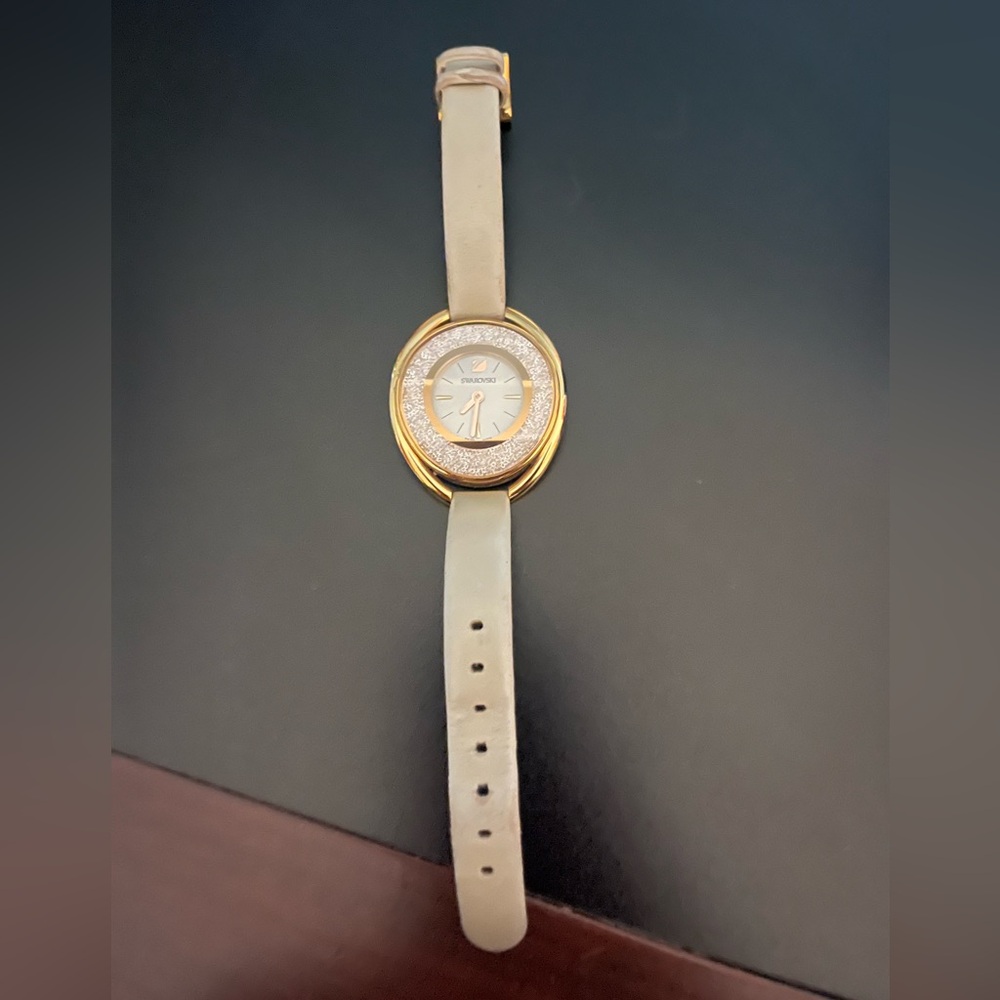 Swarovski women’s rose gold crystalline watch 5158544
